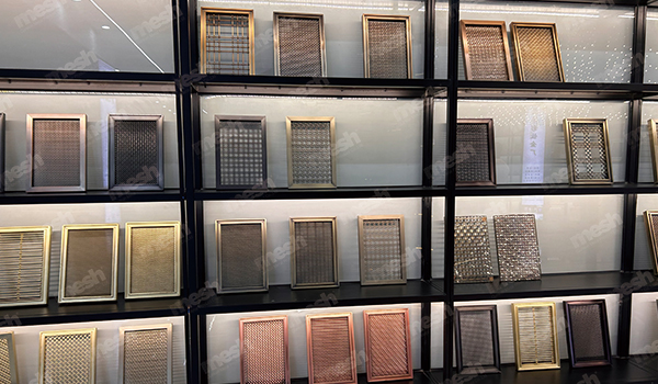 Mesh Breaks Boundaries, Light Reshapes Space