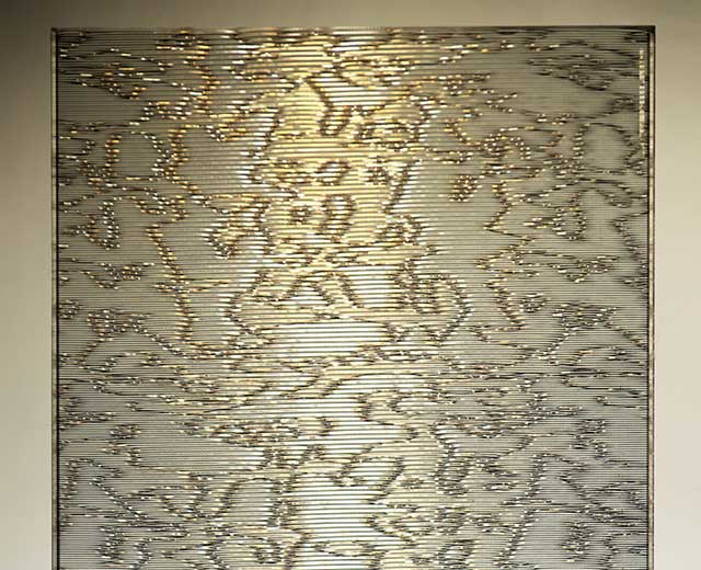 Laminated glass metal mesh