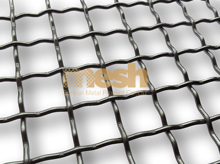 Architectural Woven Mesh: Balancing Privacy and Transparency