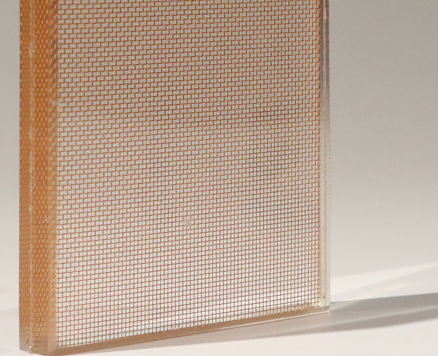 Laminated glass metal mesh