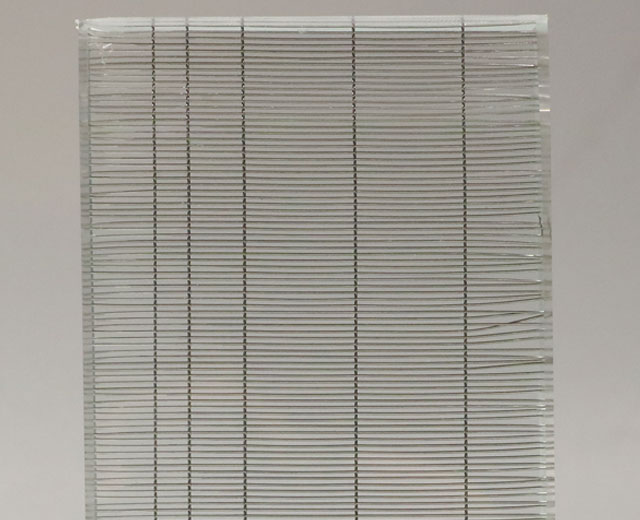 Laminated glass metal mesh