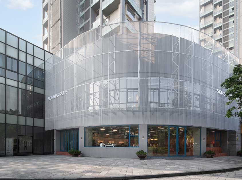 Metal Coil Drapery – The Perfect Blend of Aesthetics and Functionality in Architectural Design