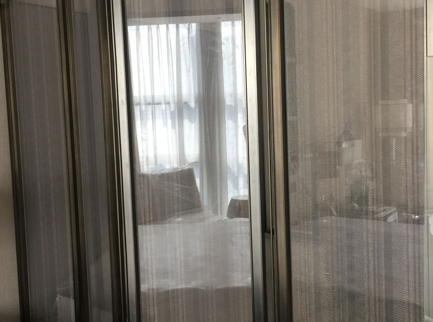 Woven Metal Interiors – Modern Metal Mesh Panels for Luxurious Interior Spaces