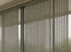 Metal Chain Link Curtains – Flexible Elegance for Modern Interiors