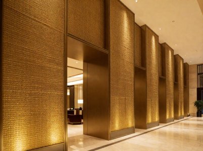 How Decorative Wire Mesh Improves Building Design
