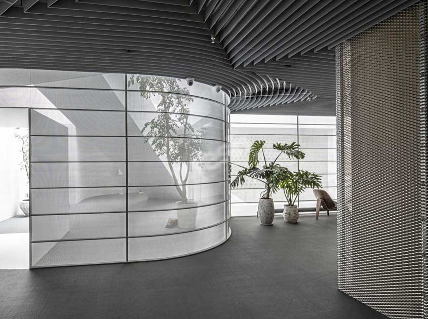 Architectural Wire Mesh in Modern Buildings: Design Benefits, Functions and Applications